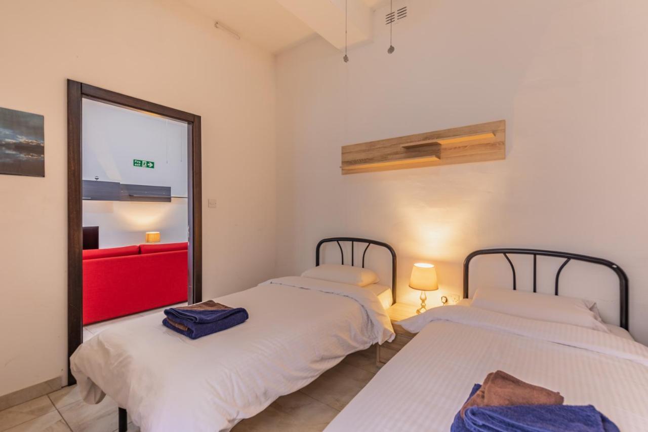 Bormla - Comfortable Two Bedroom Apartment Cospicua Extérieur photo